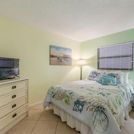 407 Beach Place Condos St. Pete Beach Exteriör bild